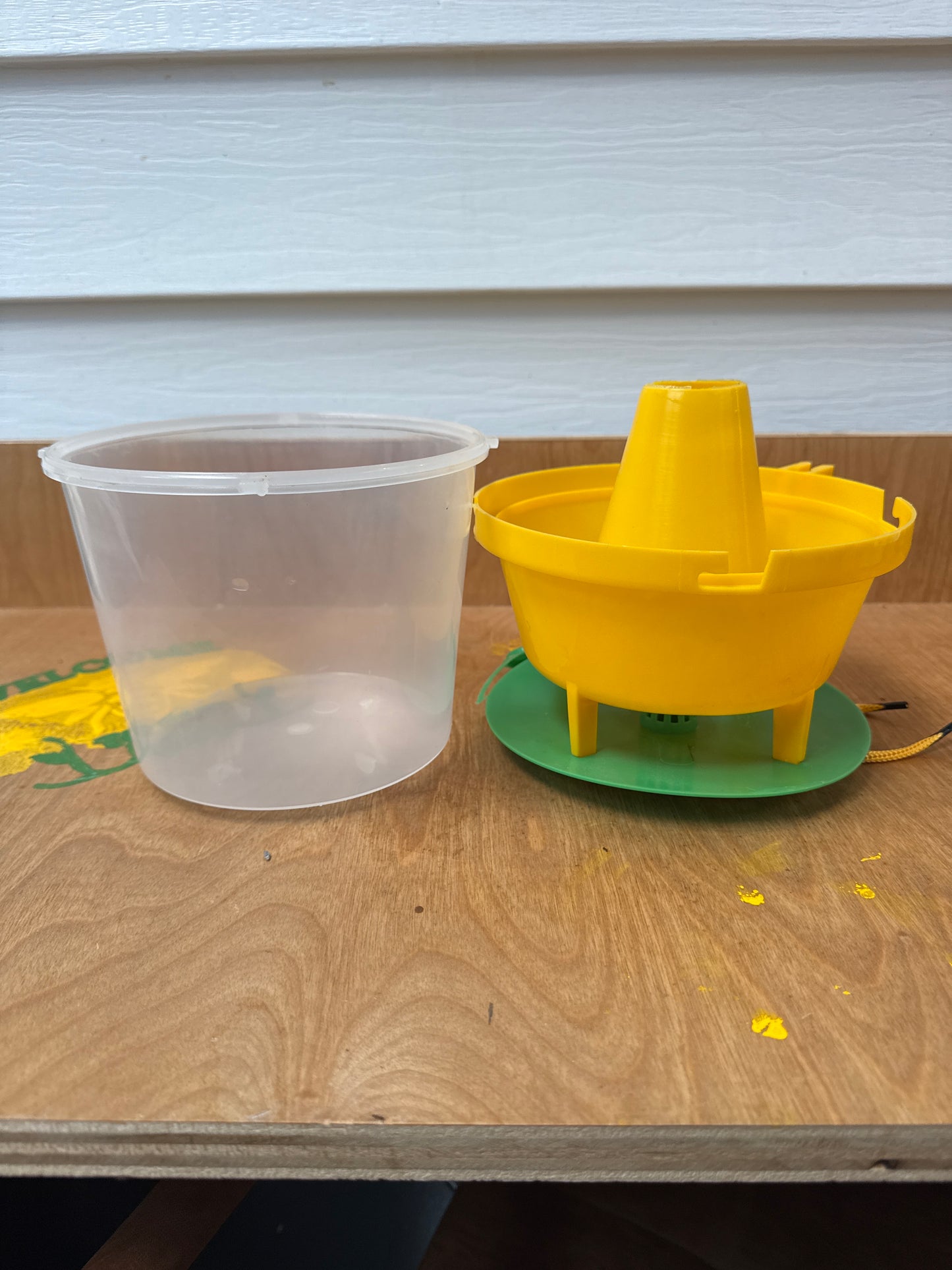 Bee-Safe Wasp Catcher - Yellow Jacket & Wasp Trap